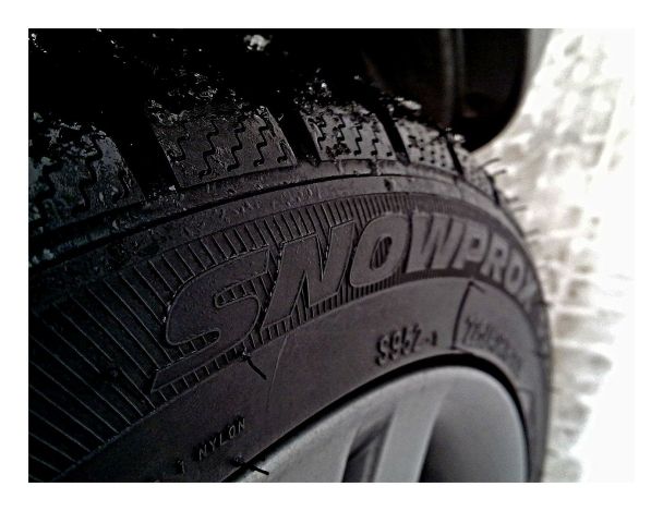 Зимние шины Toyo Snowprox S952